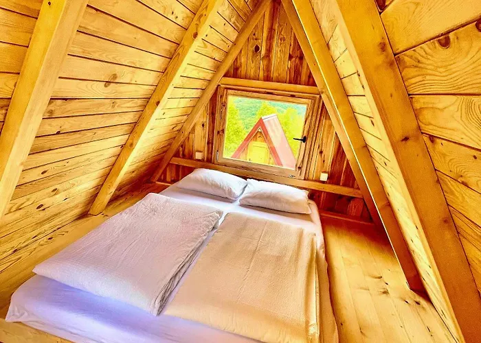 Mountain Camp Outdoor Tara