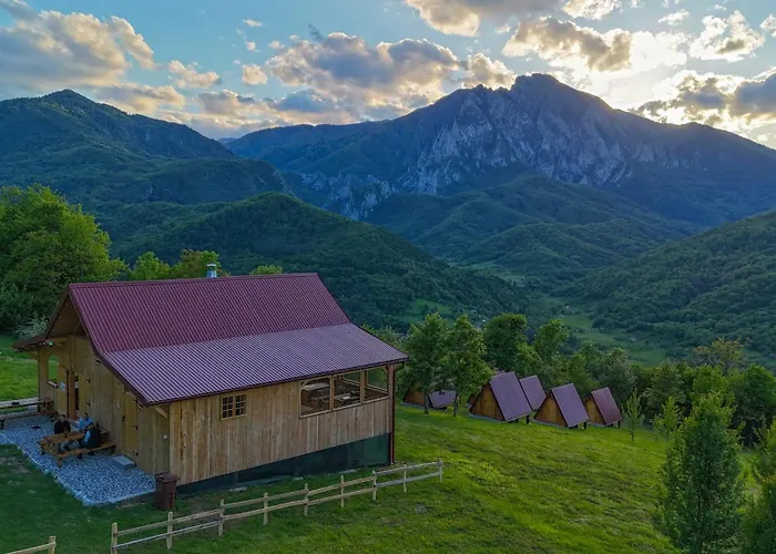 Mountain Camp Outdoor Tara Tjentište